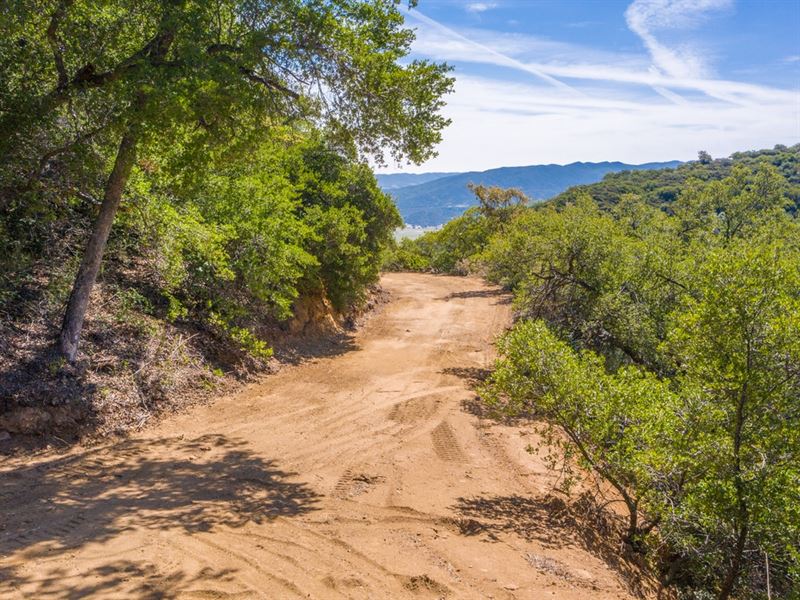 Charming 15 Acre Lake View Prope : Santa Ysabel : San Diego County : California