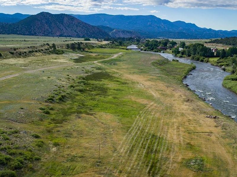 Luxury Living on The River : Buena Vista : Chaffee County : Colorado