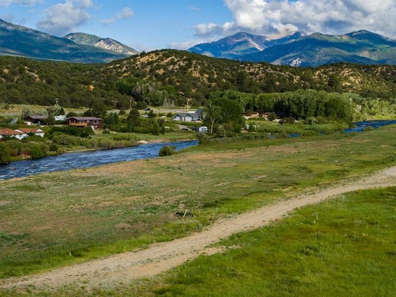 Luxury Living on The River : Buena Vista : Chaffee County : Colorado