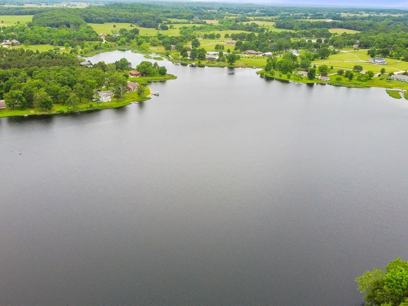 4.5 Acre Homesite in Arrowhead Lake : West Plains : Howell County : Missouri