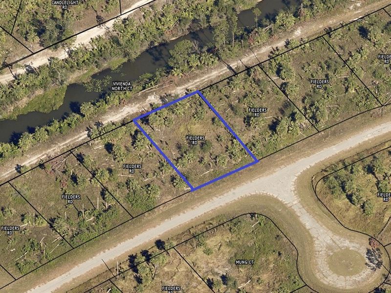 Lot Backing to Newman Waterway : North Port : Sarasota County : Florida