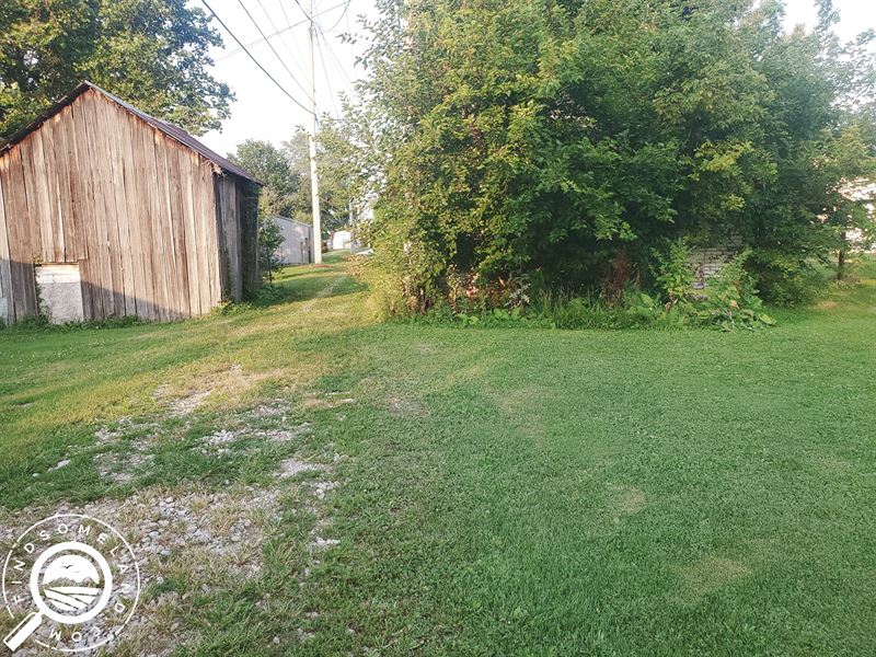 .15 Acre Close to Pioneer Village : Mitchell : Lawrence County : Indiana