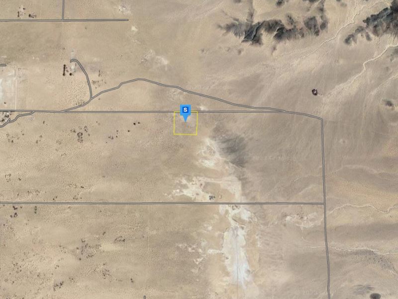 10 Acre Land in Newberry Springs : Newberry Springs : San Bernardino County : California