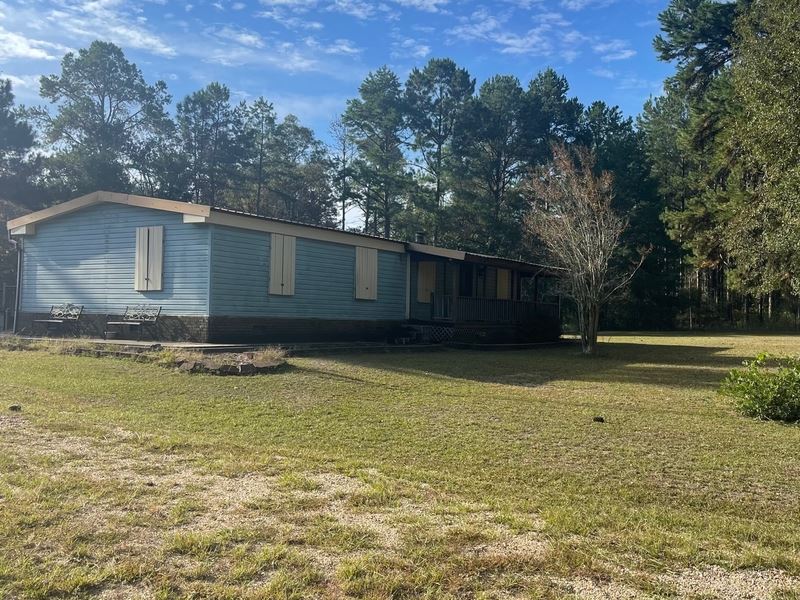 Mobile Home and 6 Acres in Dexter : Tylertown : Walthall County : Mississippi