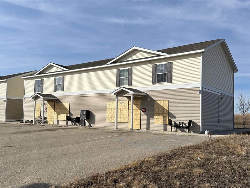 Auction Dormitory Style Housing : Williston : Williams County : North Dakota