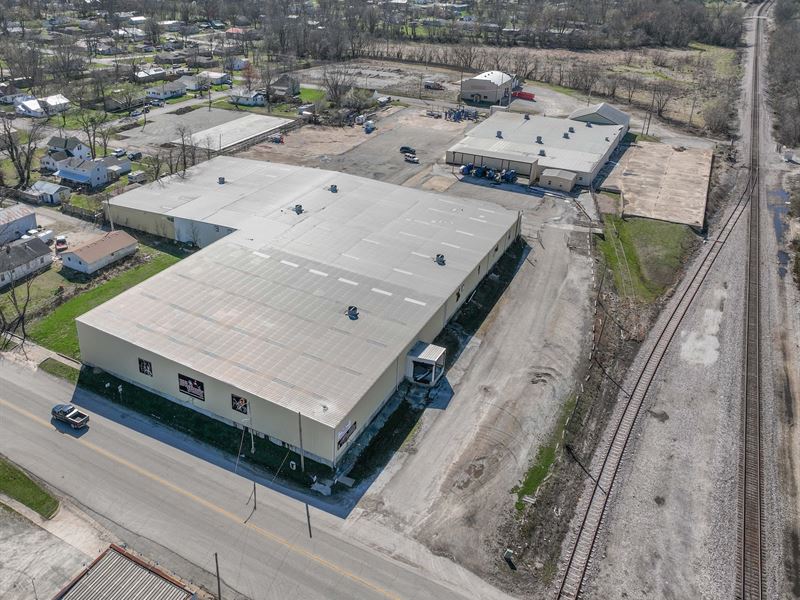 Warehouse Adjacent to Rail for Sale : Mountain Grove : Wright County : Missouri