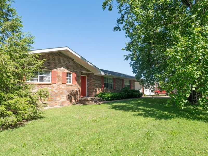 Stunning 3-Bed 2-Bath Home for Sale : Doniphan : Ripley County : Missouri