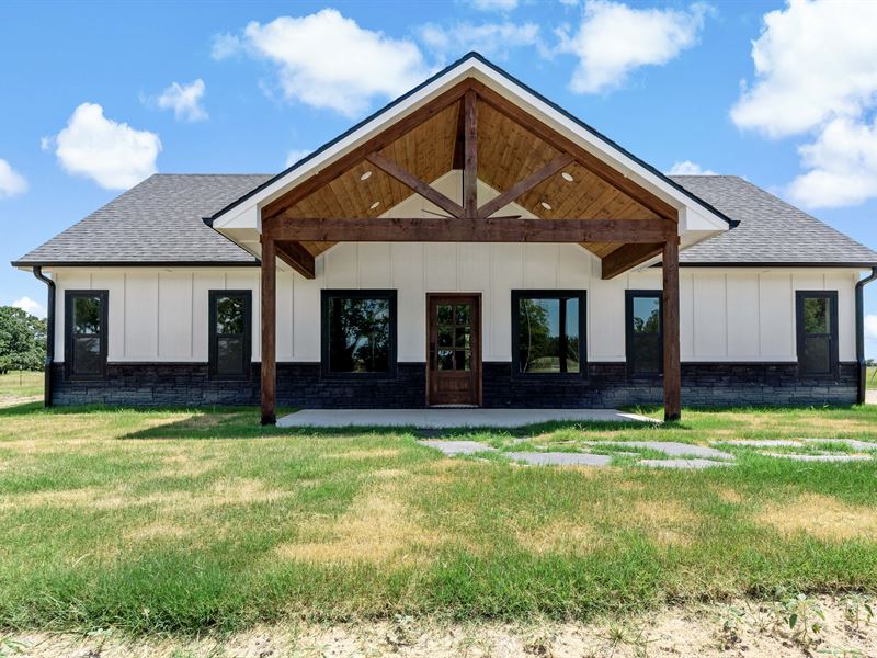 Custom Built Country Home in Sumner : Sumner : Lamar County : Texas