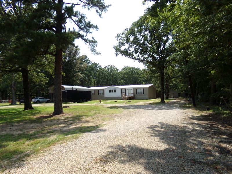 Country Home on Acreage Clarksville : Clarksville : Red River County : Texas