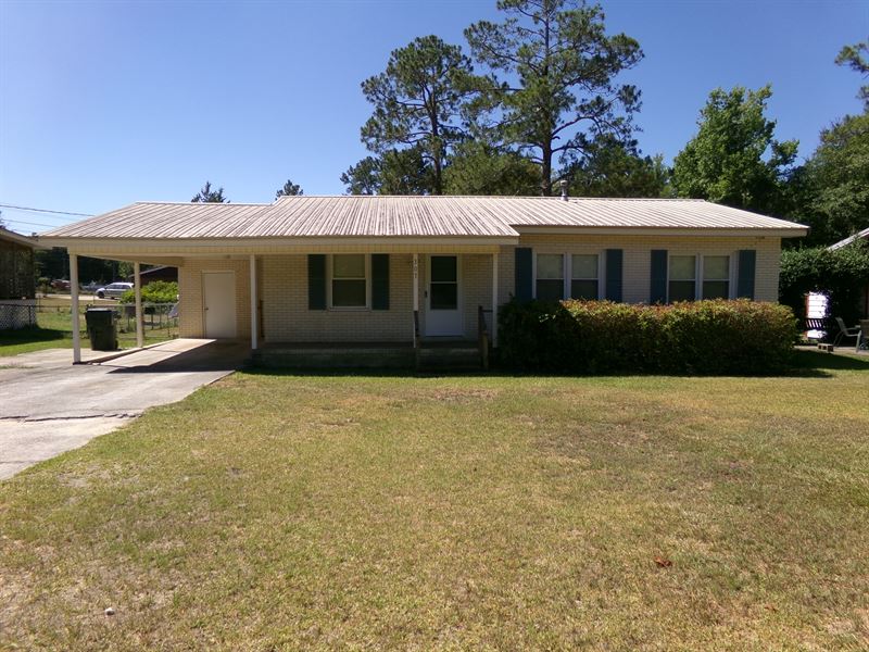 Cute Cottage Family Home : Swainsboro : Emanuel County : Georgia