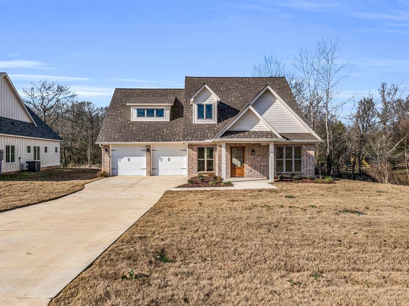 New Construction Home At 147 Steele : Starkville : Oktibbeha County : Mississippi