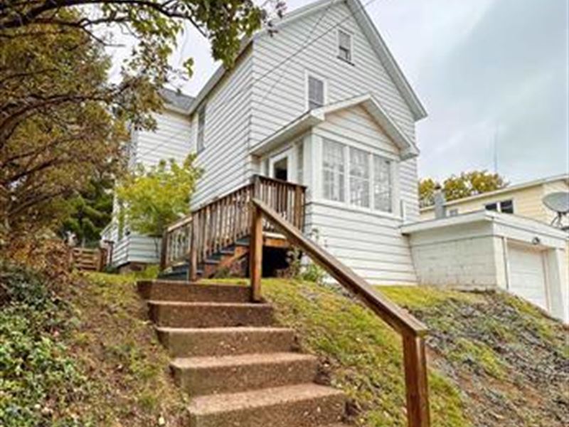 Charming 2 Story Home : Negaunee : Marquette County : Michigan