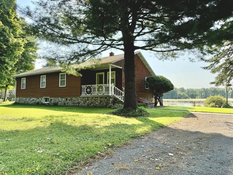 Stunning Waterfront Home : Blossvale : Oneida County : New York