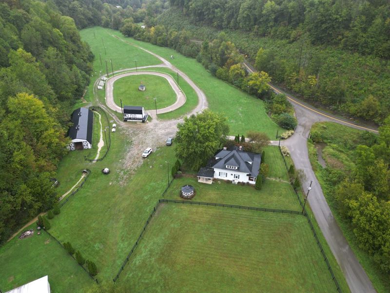 Eastern Kentucky Horse Farm : Pikeville : Pike County : Kentucky