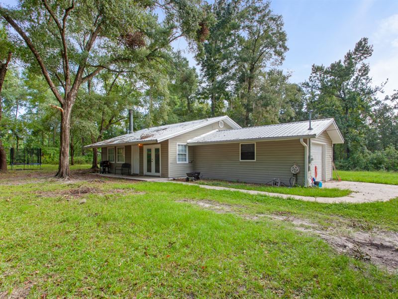 Charming 2/1 on 2.11 Acres : Melrose : Alachua County : Florida