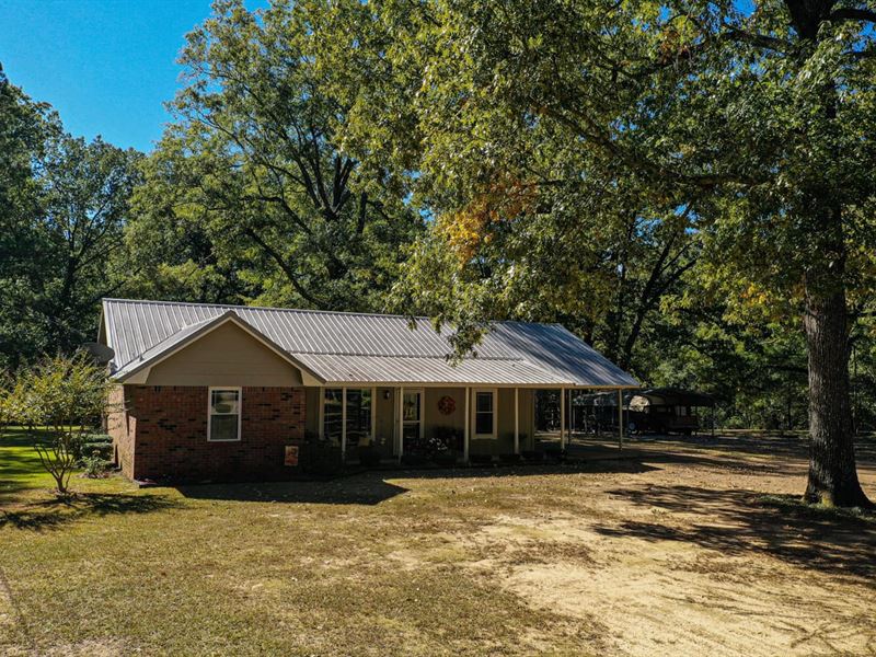 House and 1.5 Acres West Point, MS : West Point : Clay County : Mississippi