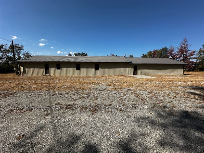 6 Bedroom 4 Bathroom Hunting Lodge : McCrory : Cross County : Arkansas