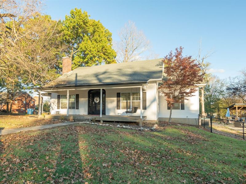 Stunning 5-Bed Home in Bloomfield : Bloomfield : Stoddard County : Missouri