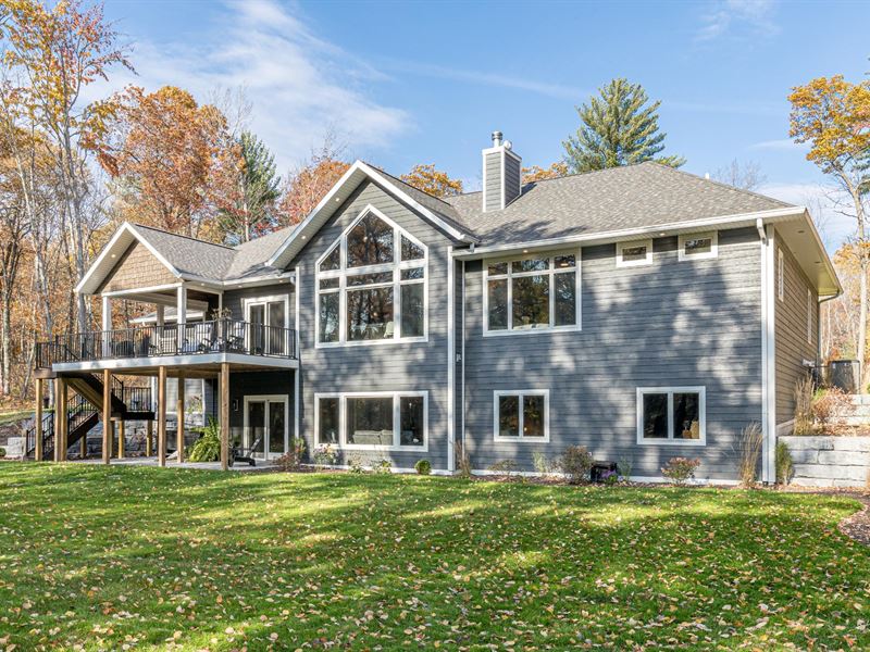 Luxury Living on 3 Acres : Bradley : Lincoln County : Wisconsin