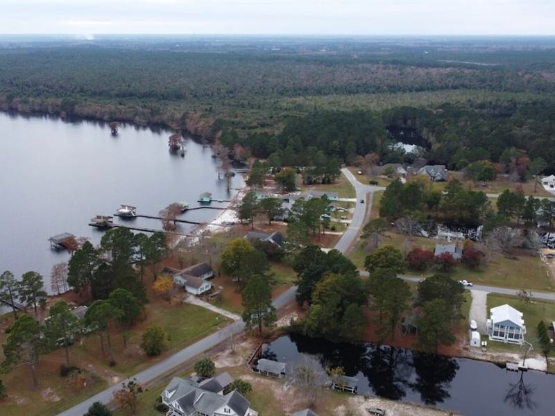 .32 Acre Waterfront Lot for Sale : Harrells : Bladen County : North Carolina