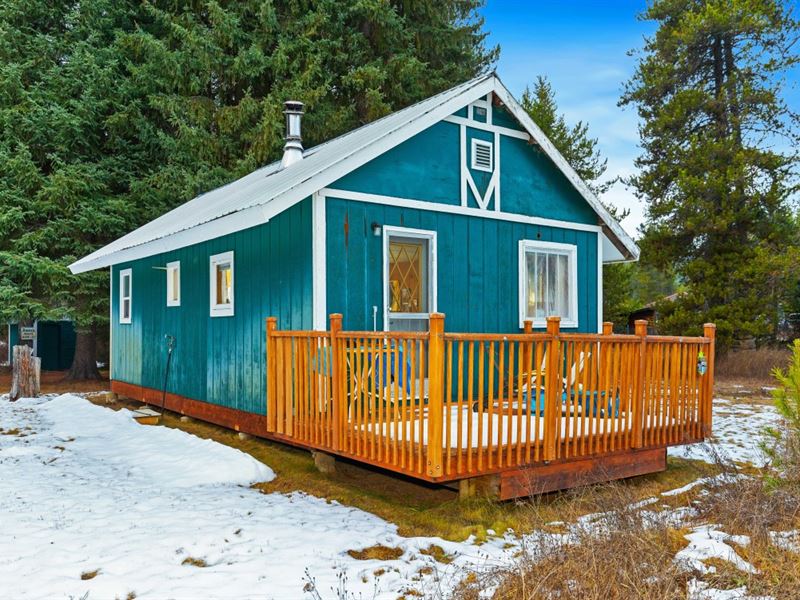 The Leclerc Creek Cabin : Cusick : Pend Oreille County : Washington