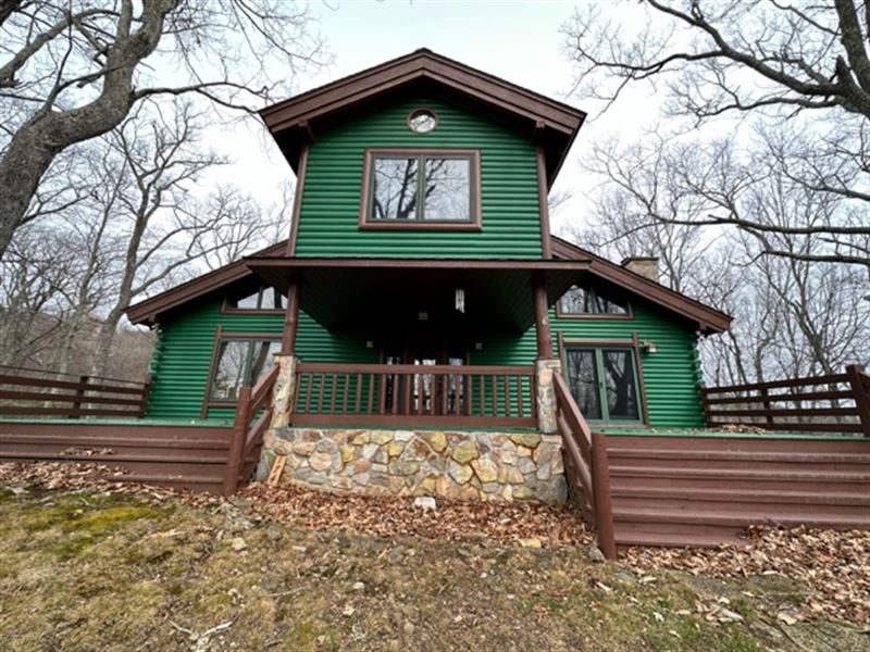 Chalet Style Log Home in Blue Ridge : Independence : Grayson County : Virginia