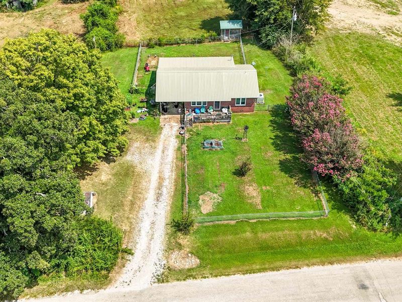 Hobby Farm for Sale in TN with Pond : Morris Chapel : Hardin County : Tennessee