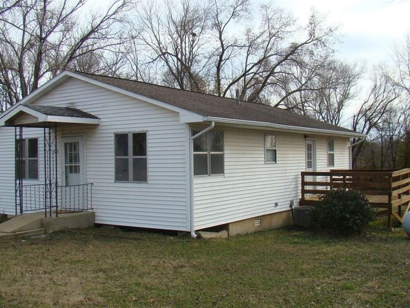 2 Bedroom 1 Bath, Close to Schools : Mountain View : Howell County : Missouri