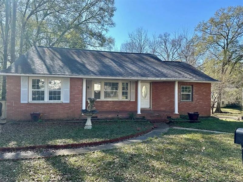 Brick Home in McComb, MS for Sale : McComb : Pike County : Mississippi