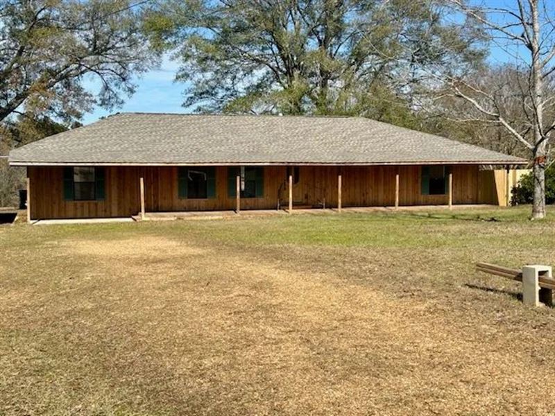 Home and 1.35 Acres in North Pike : McComb : Pike County : Mississippi