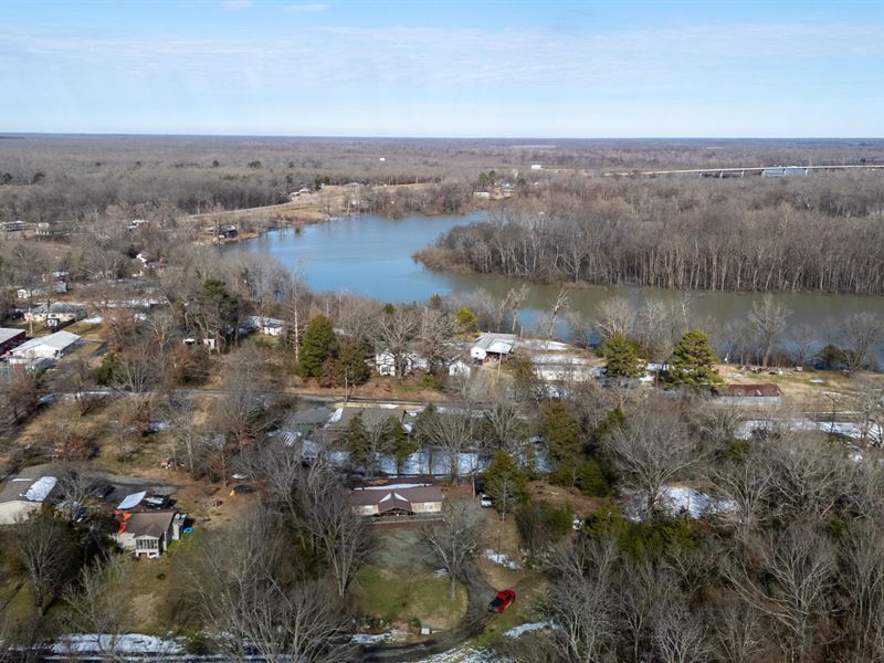 Backwater Hunting Camp : Devalls Bluff : Prairie County : Arkansas