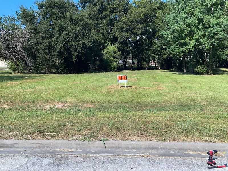 Build-Ready Lot in Port Arthur : Port Arthur : Jefferson County : Texas