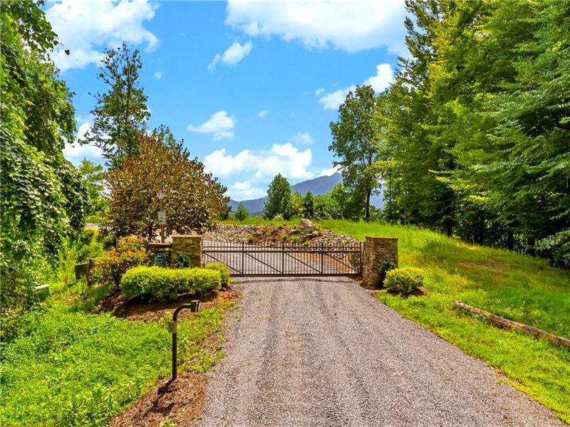 Serene Land in Green Mountain, NC : Green Mountain : Yancey County : North Carolina