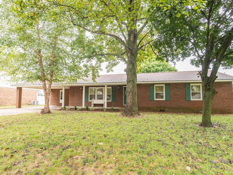 Charming 3-Bed Home for Sale in Mal : Malden : Dunklin County : Missouri