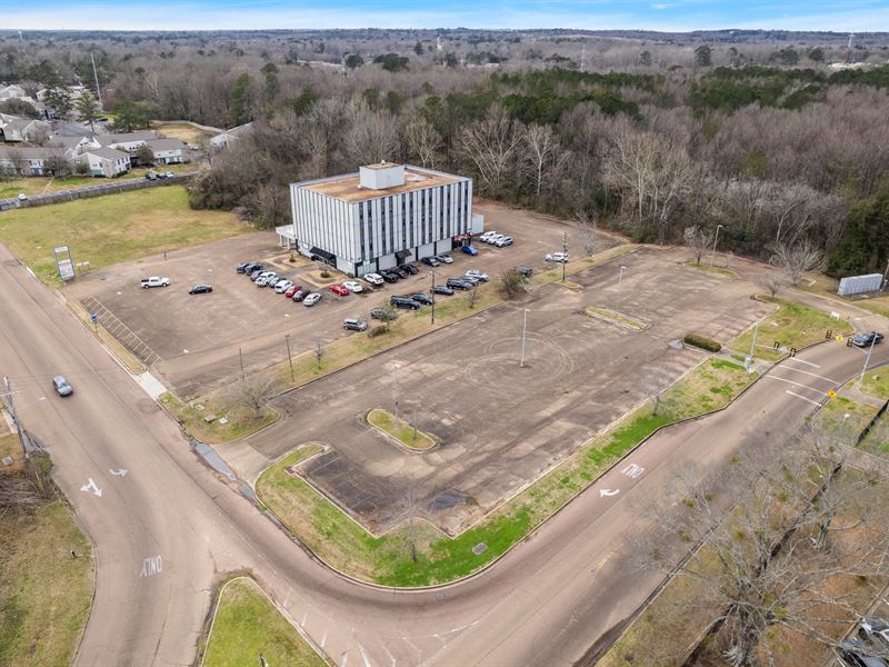 Absolute Auction Medical Plaza : Jackson : Hinds County : Mississippi