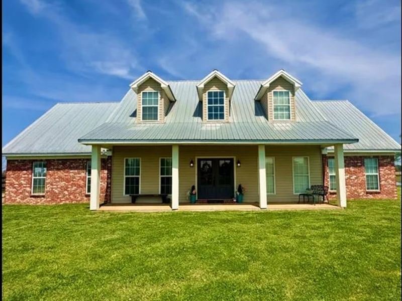 Home in Bolivar County At 64 Horses : Merigold : Bolivar County : Mississippi