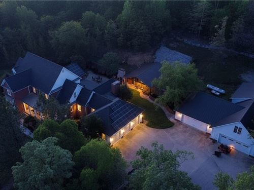 Beautiful 7-Bed Home in Woodland HI : Poplar Bluff : Butler County : Missouri