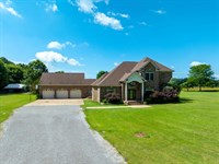 Large Estate, Custom Brick Home, 3 : Batesville : Independence County : Arkansas