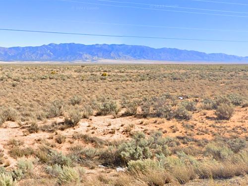 Flat Vacant Lot for Camping & rv : Los Lunas : Valencia County : New Mexico