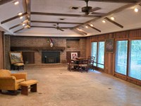 2-Story Retreat, 4.13 Wooded Acres : Paris : Lamar County : Texas